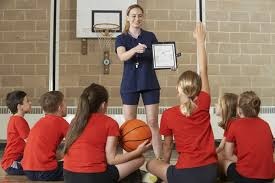 2025 赛季：密尔沃基酿酒人队利用极端守备布阵，单季守下联盟最多的失分